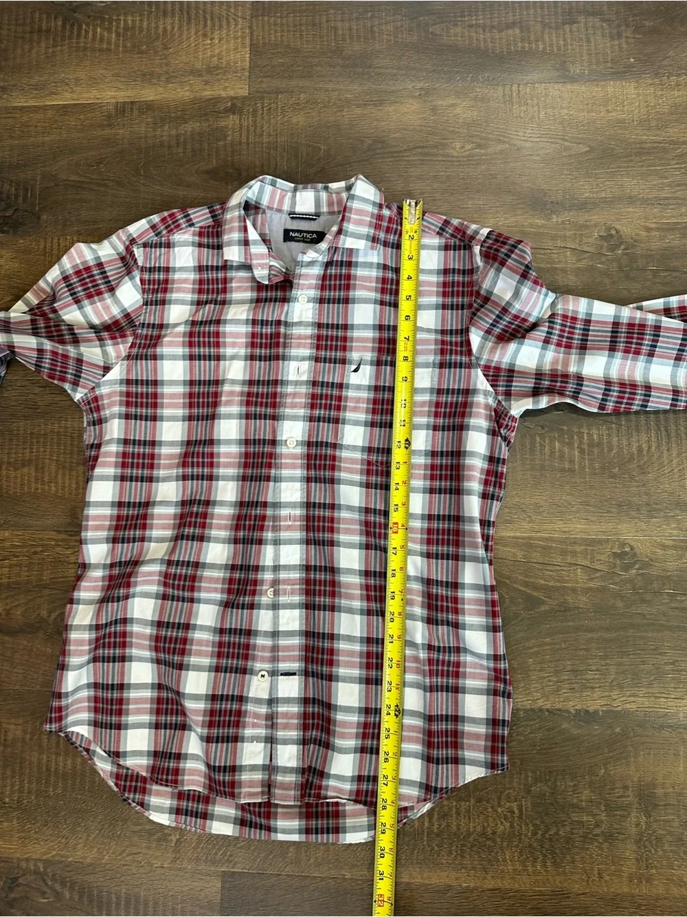Nautica Men’s Plaid Button Front Shirt Medium Red Gray White Cotton Lyocell
